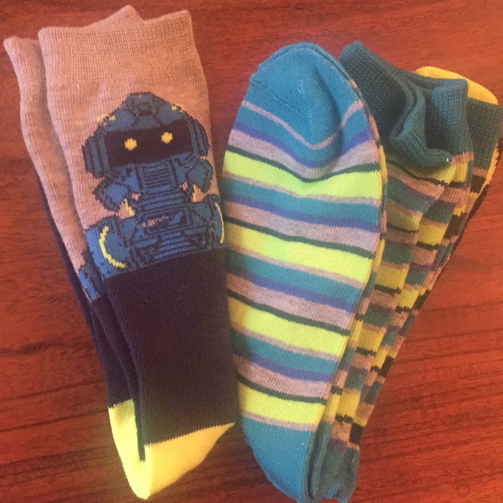 Cat & Jack Boy’s Crew Socks Sz M (shoe sz 9- 2.5) - Picture 3 of 6